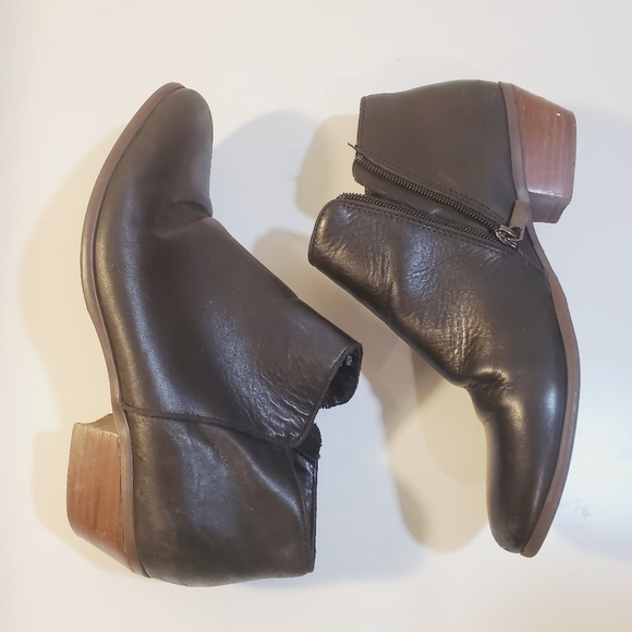 Crown Vintage Tabitha black Leather ankle booties size 8M - Picture 7 of 11